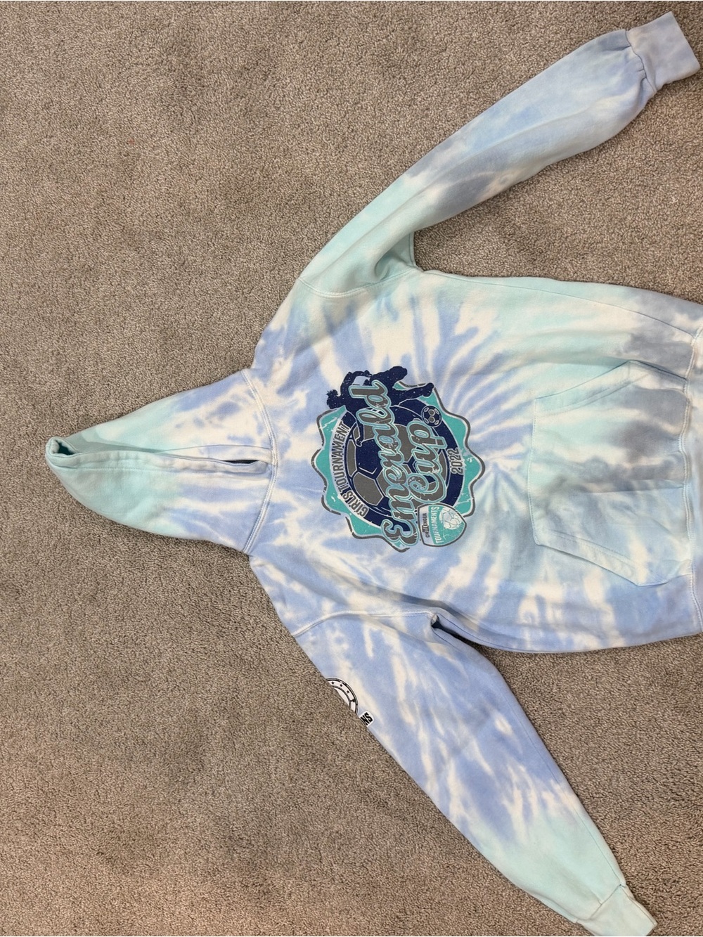 Tie-Dye Pullover Hoodie in Light Blue & Mint